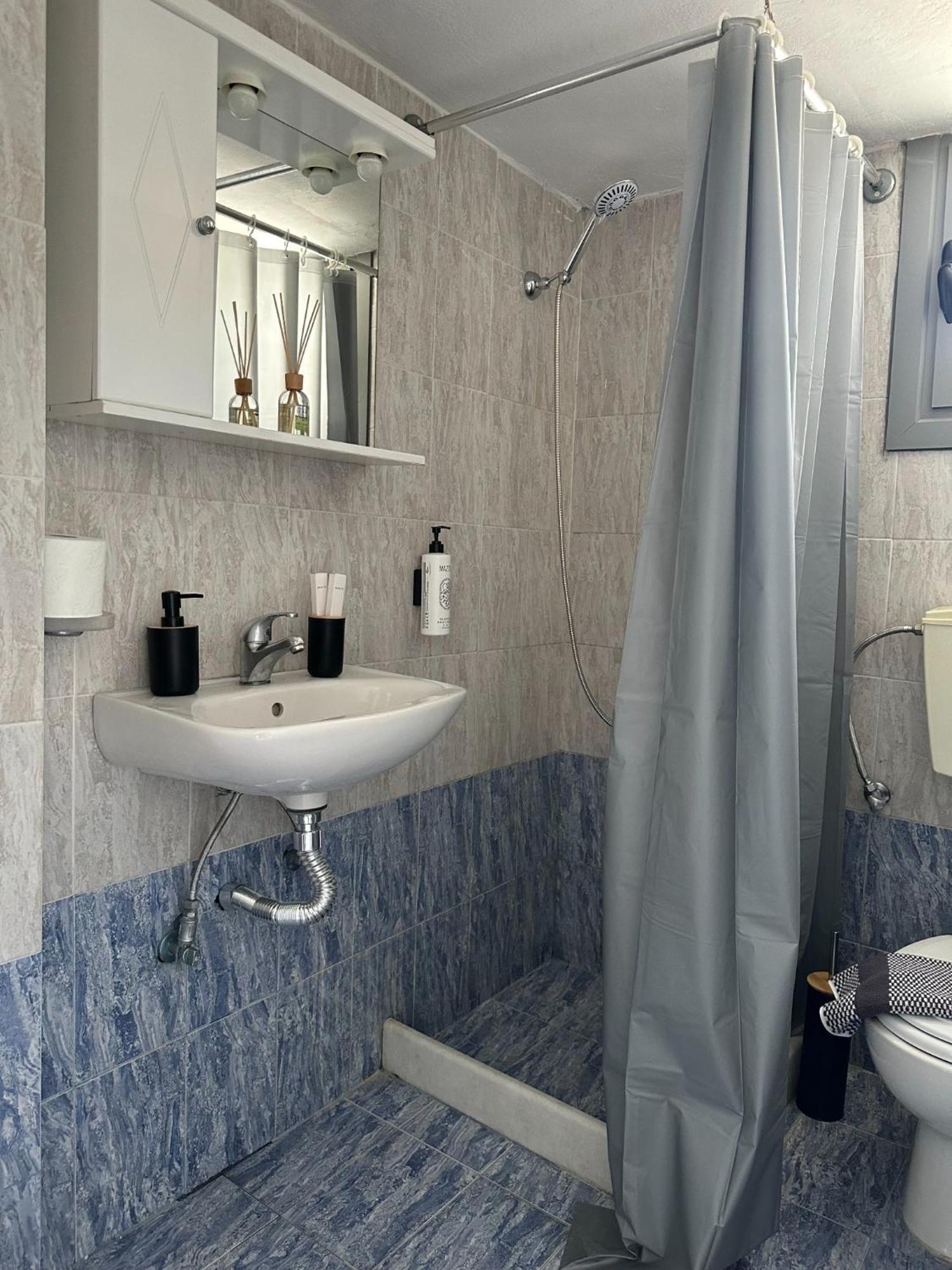 Nicole Rooms Santorini Vóthon Eksteriør bilde